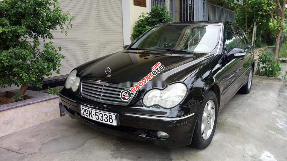 Cần bán lại xe Mercedes đời 2002, màu đen xe nguyên bản-8