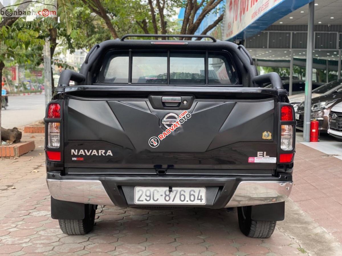 Cần bán Nissan Navara sản xuất năm 2017, màu đen, nhập khẩu Thái-9