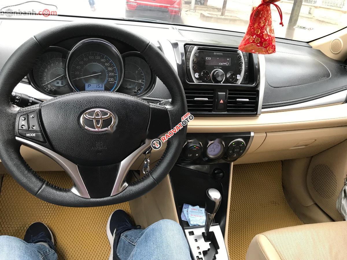 Bán xe cũ Toyota Vios đời 2017, màu vàng-5