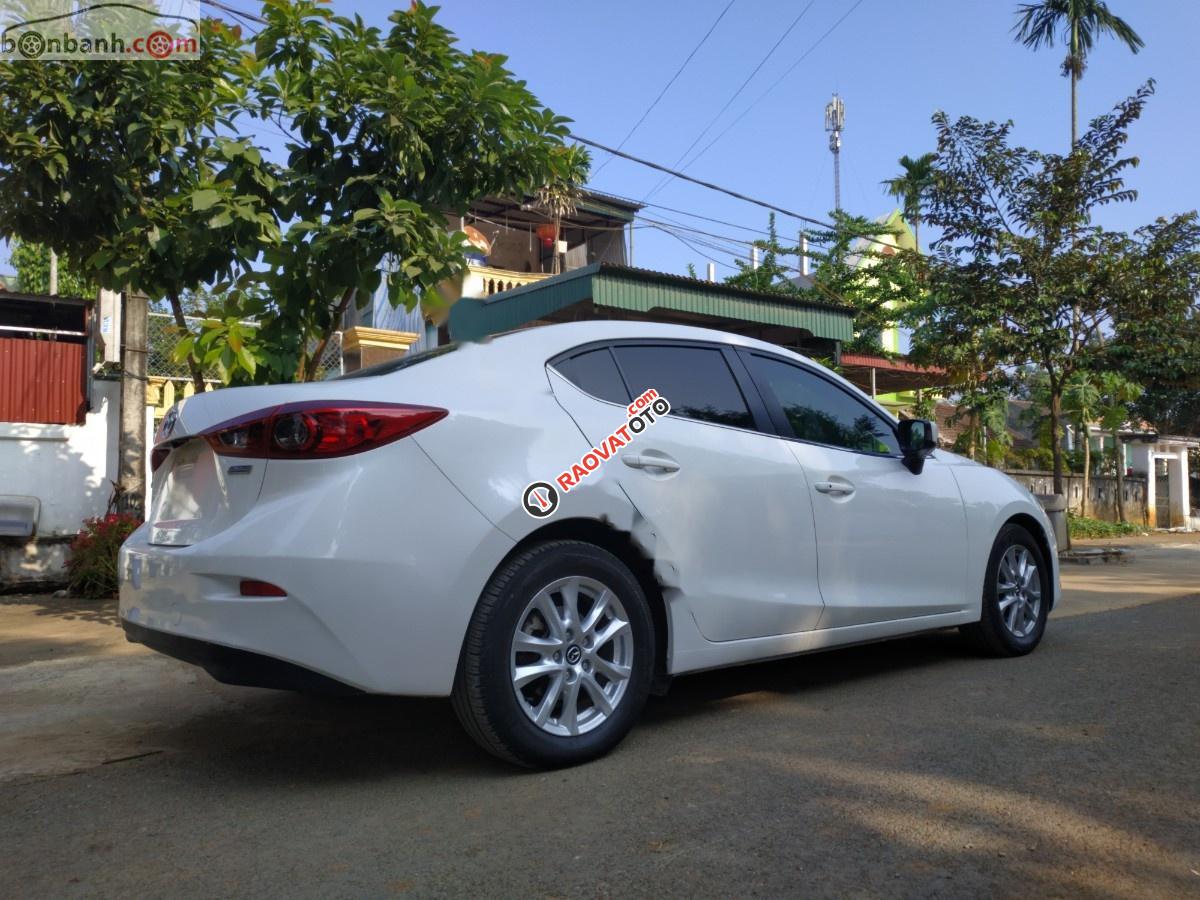 Bán Mazda 3 1.5 AT đời 2016, màu trắng số tự động-5