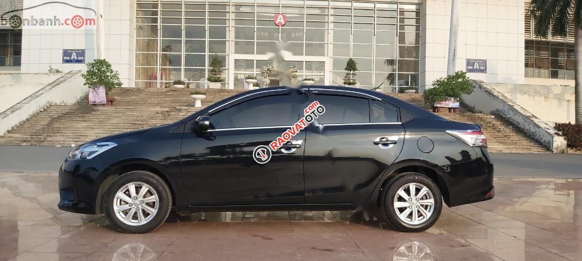 Cần bán Toyota Vios năm 2015, màu đen, số sàn-0