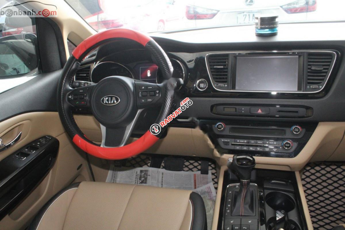 Bán ô tô Kia Sedona 3.3L GATH 2016, màu nâu, giá chỉ 950 triệu-1
