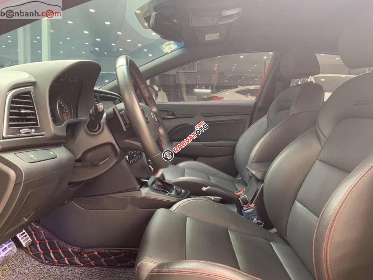 Bán Hyundai Elantra 1.6 Turbo năm sản xuất 2018, màu đỏ, giá tốt-1