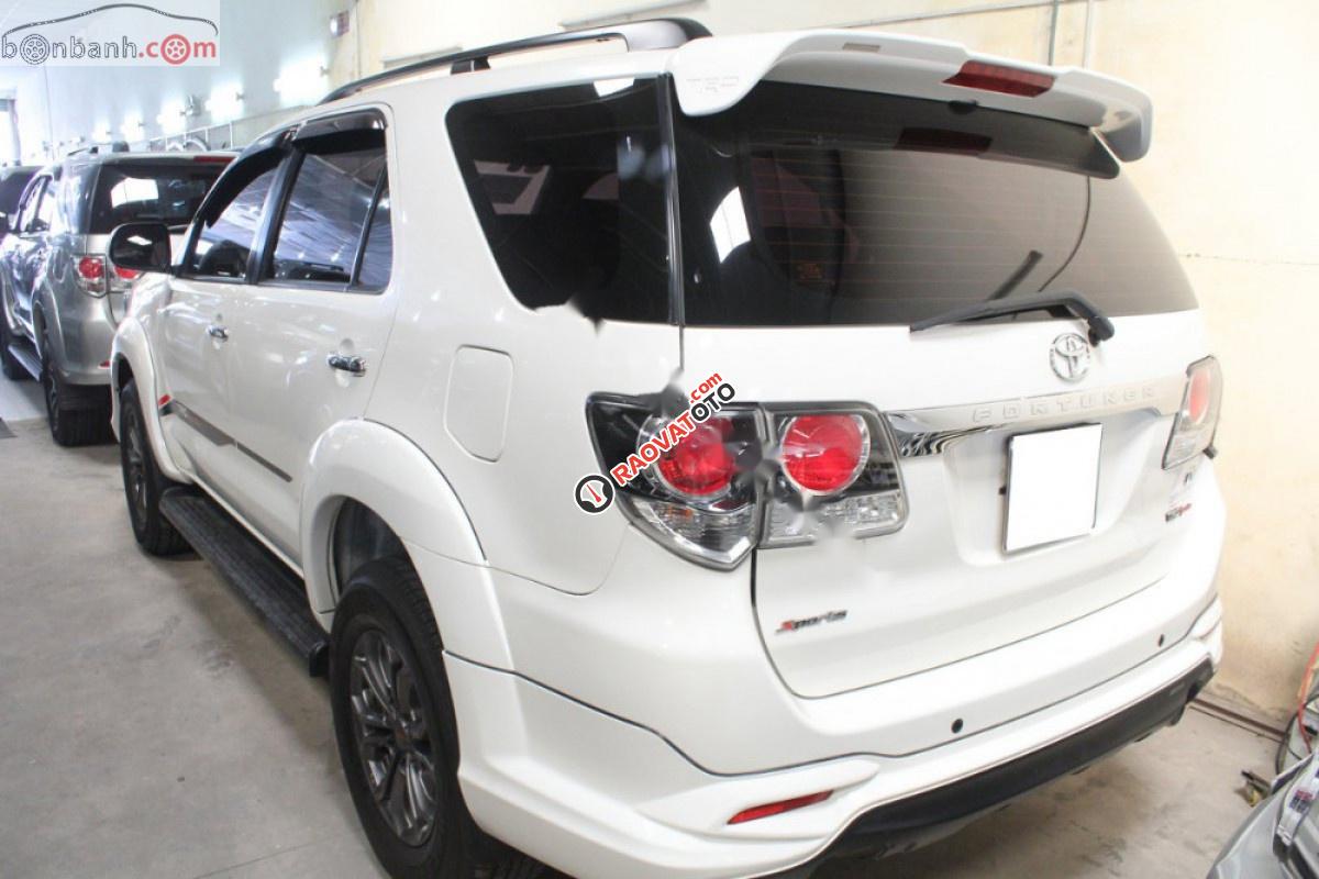 Bán xe Toyota Fortuner TRD Sportivo 4x2 AT 2016, màu trắng số tự động, 850 triệu-4