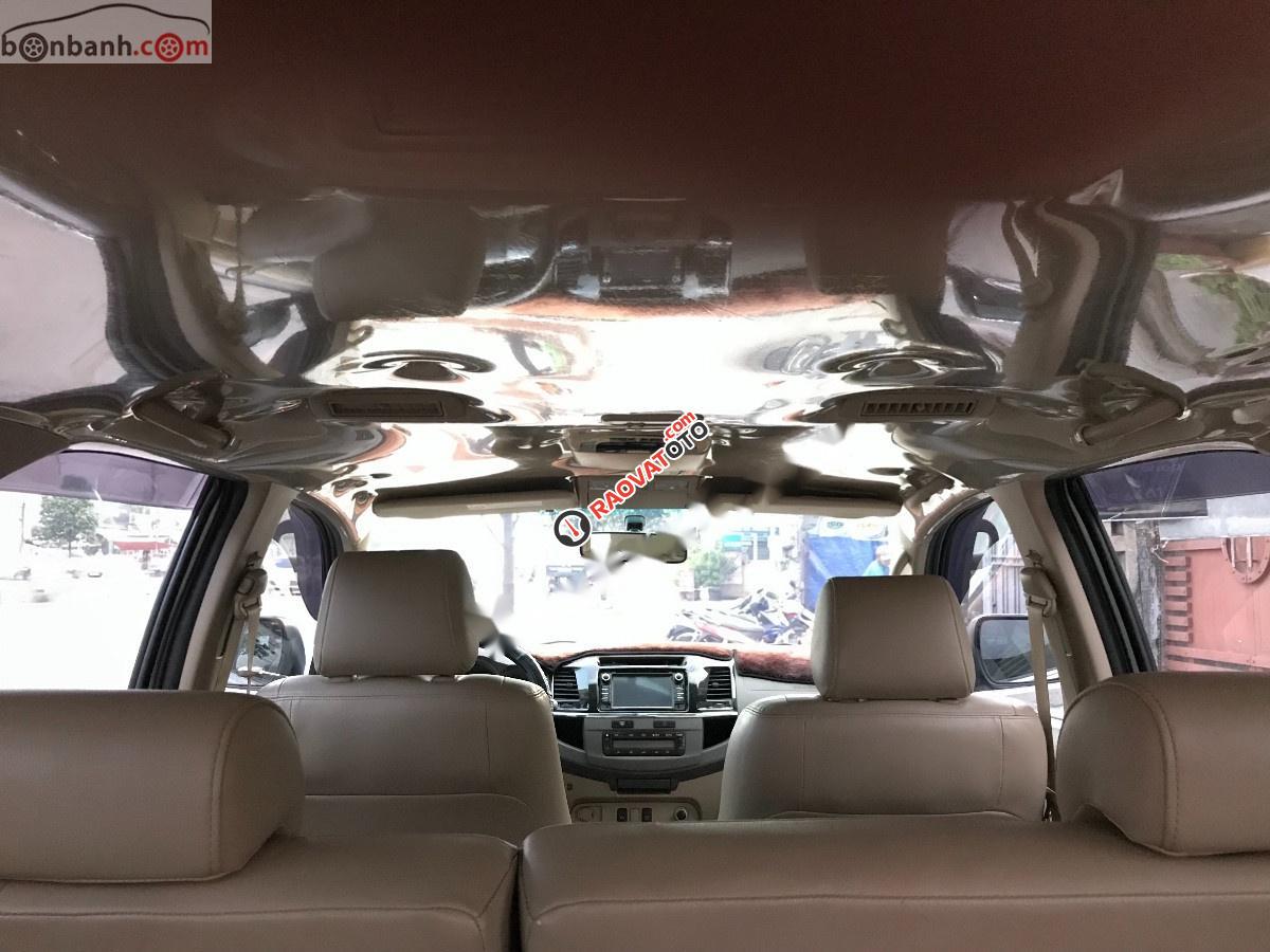 Cần bán Toyota Fortuner 2.7V đời 2013, màu bạc giá cạnh tranh-0