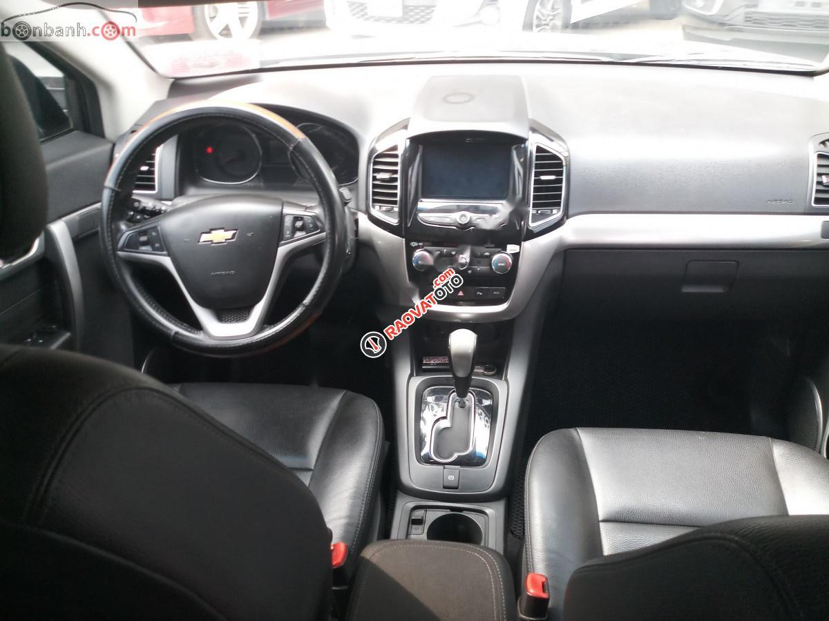 Cần bán gấp Chevrolet Captiva LTZ 2.4AT đời 2016, màu đen, giá tốt-4