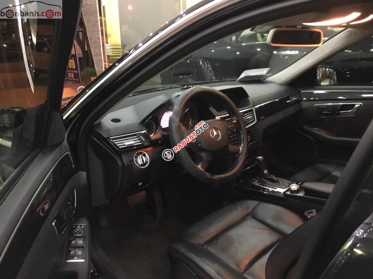 Bán Mercedes E250 năm 2010, màu đen-8