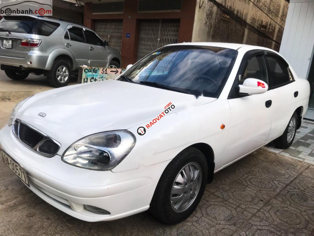 Bán ô tô Daewoo Nubira đời 2002, màu trắng giá cả hợp lý-3