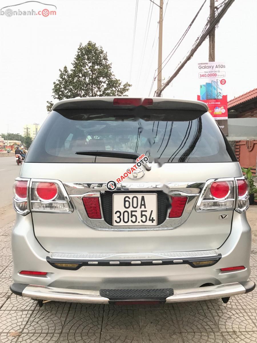 Cần bán Toyota Fortuner 2.7V đời 2013, màu bạc giá cạnh tranh-5