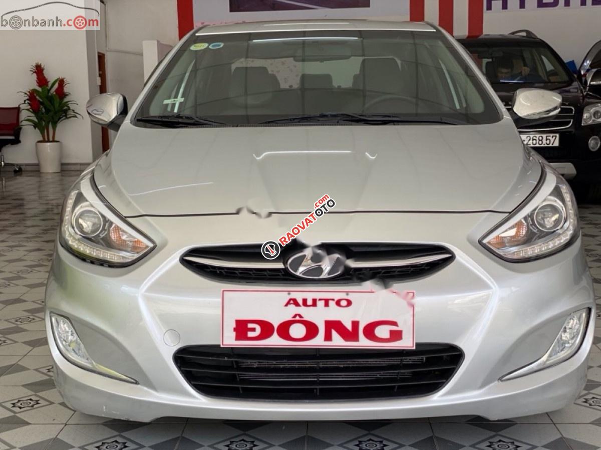 Bán Hyundai Accent 1.4 MT sản xuất 2015, màu bạc, nhập khẩu Hàn Quốc xe gia đình -1