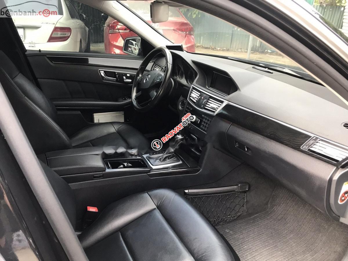 Cần bán gấp xe cũ Mercedes E250 2010, màu đen-2