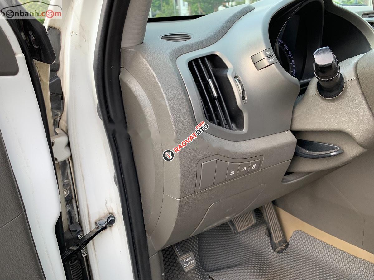 Bán Kia Sportage 2.0AT 2011, màu trắng, nhập khẩu nguyên chiếc-3
