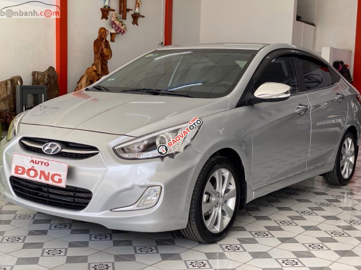 Bán Hyundai Accent 1.4 MT sản xuất 2015, màu bạc, nhập khẩu Hàn Quốc xe gia đình -3