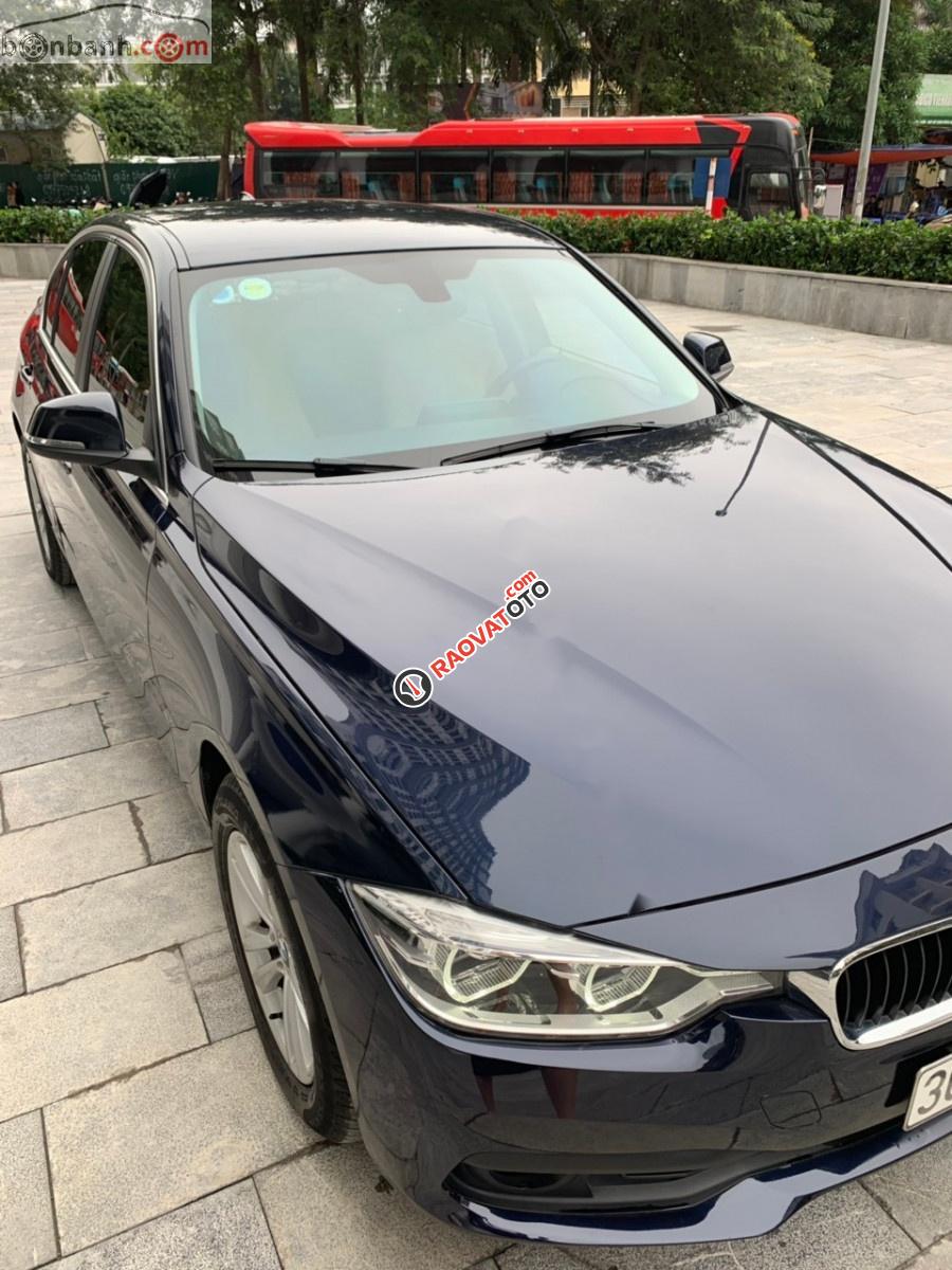 Cần bán xe BMW 3 Series 320i sản xuất năm 2016, màu xanh lam, xe nhập chính chủ-3