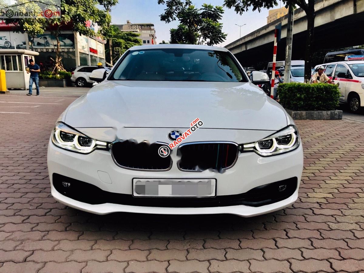Cần bán lại xe BMW 3 Series 320i năm sản xuất 2016, màu trắng, nhập khẩu nguyên chiếc-1