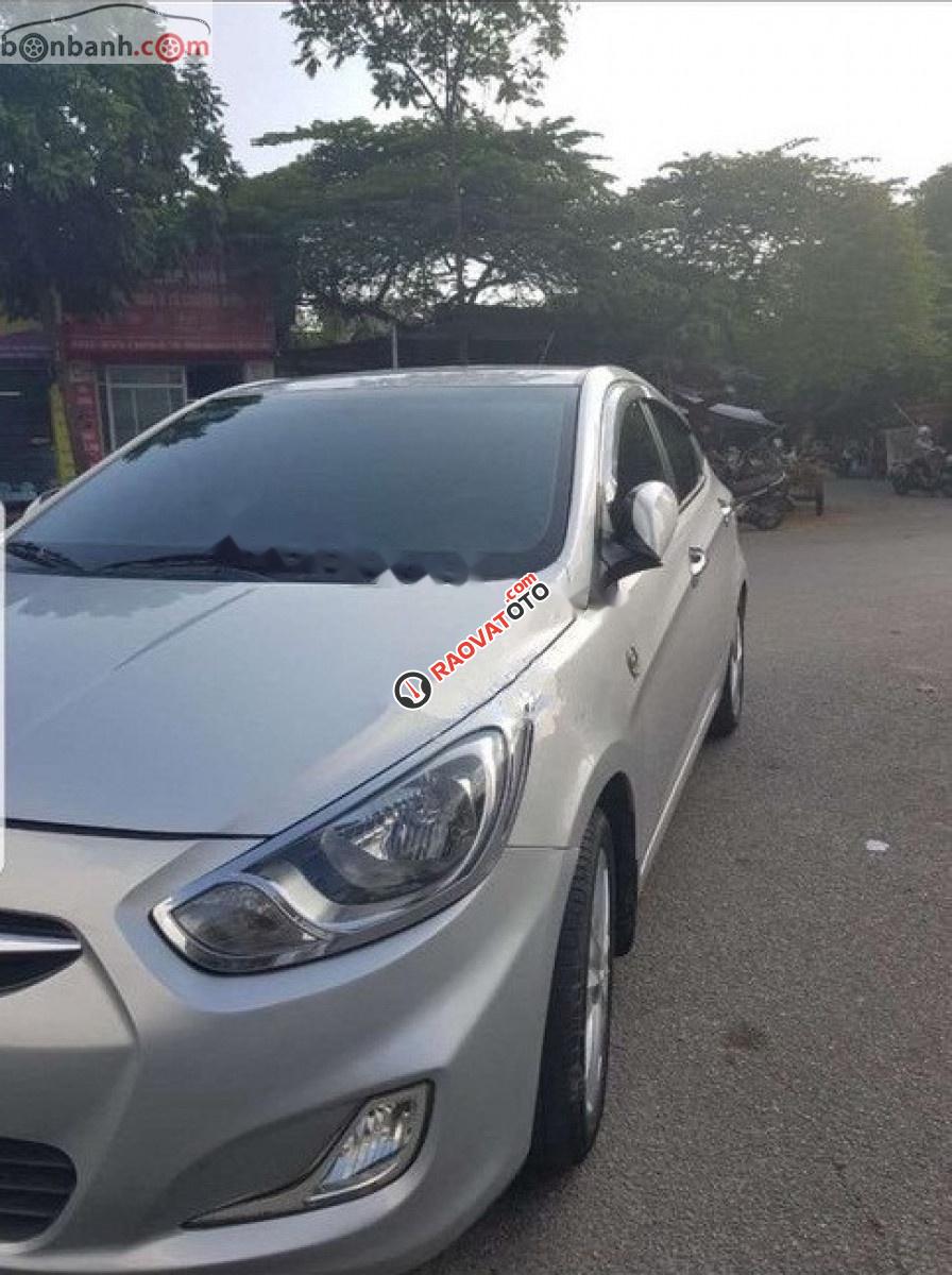 Bán Hyundai Accent 1.4 AT đời 2012, màu bạc, nhập khẩu nguyên chiếc số tự động-3