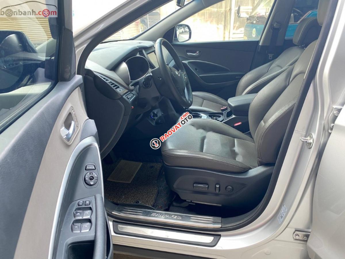Cần bán Hyundai Santa Fe 2.2L 4WD 2017, màu bạc-7