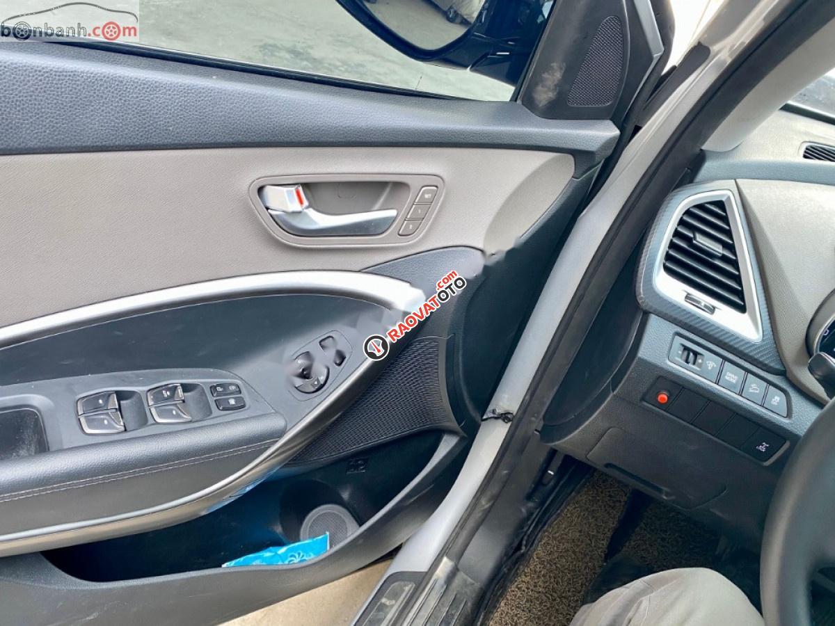 Cần bán Hyundai Santa Fe 2.2L 4WD 2017, màu bạc-0