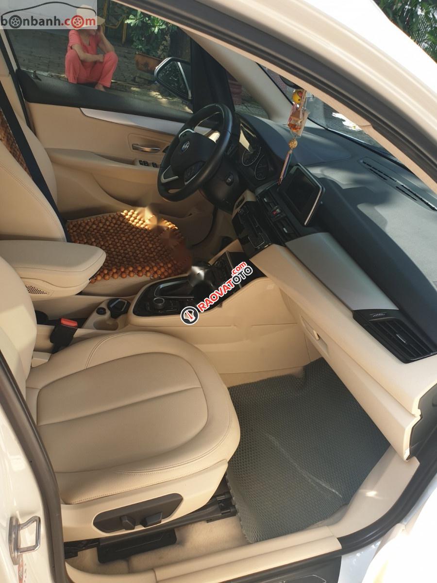 Bán BMW 2 Series 218i Active Tourer 2015, màu trắng, xe nhập như mới-0