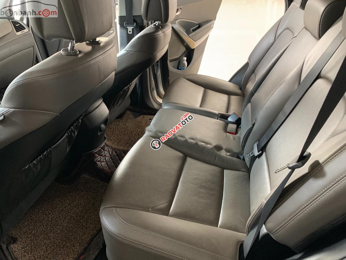 Cần bán Hyundai Santa Fe 2.2L 4WD đời 2017, màu bạc số tự động-2