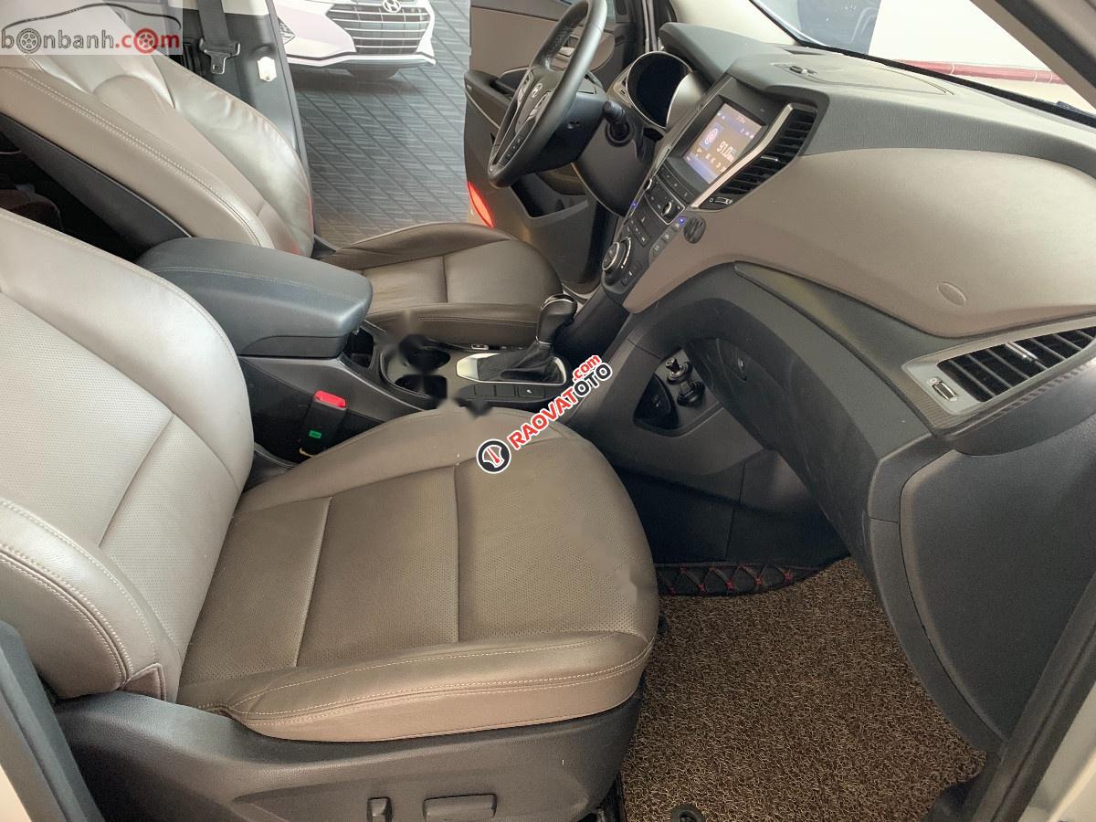 Cần bán Hyundai Santa Fe 2.2L 4WD đời 2017, màu bạc số tự động-3