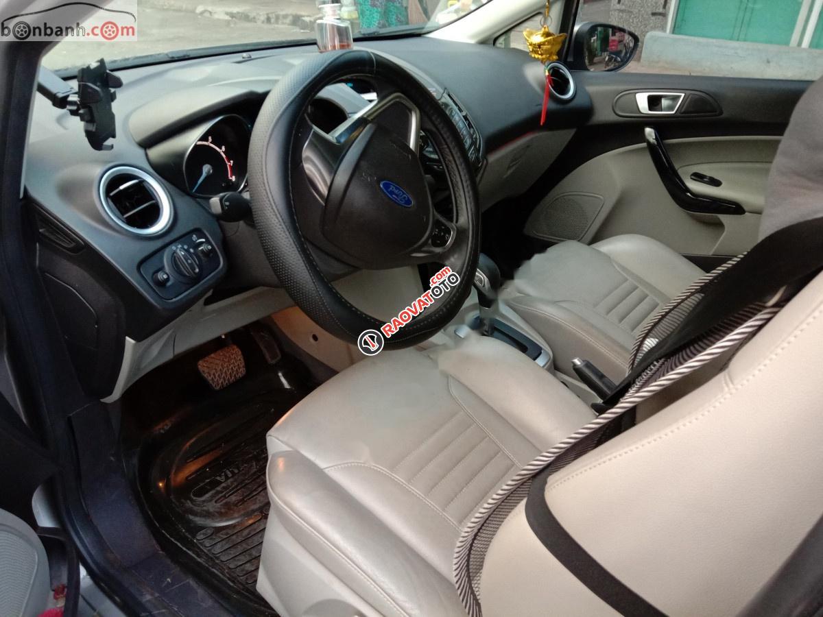 Bán ô tô Ford Fiesta sản xuất năm 2015, màu xám xe nguyên bản-4