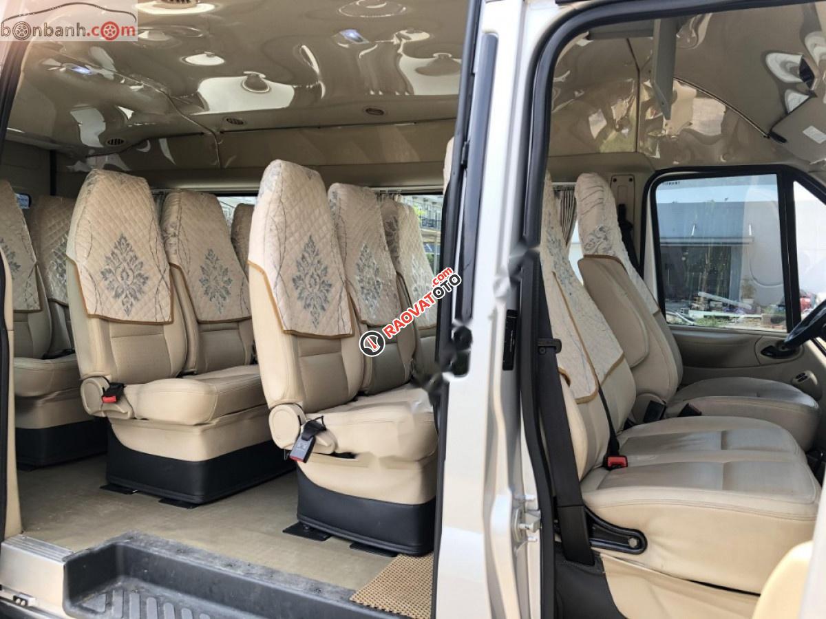 Xe Ford Transit Luxury năm sản xuất 2017, màu bạc-5