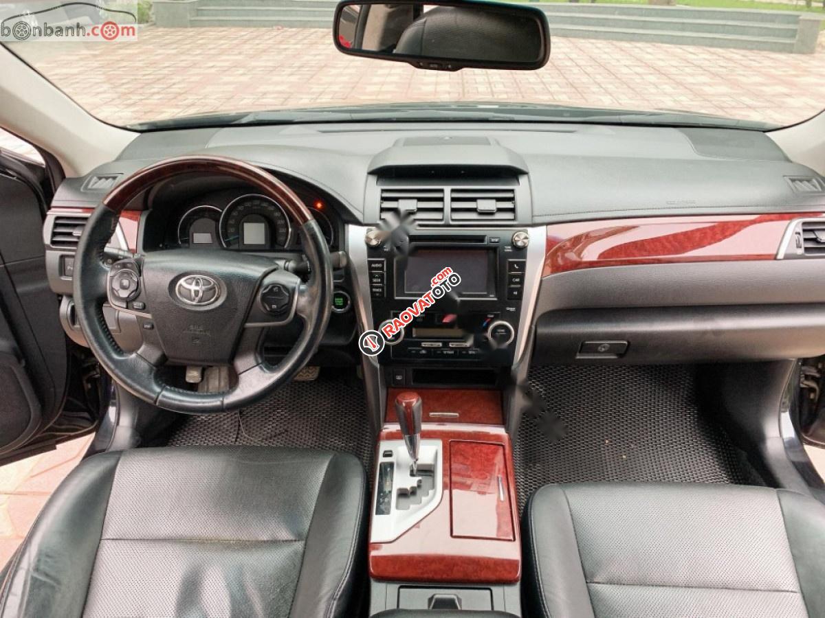 Cần bán xe Toyota Camry Q năm 2014, màu đen-5