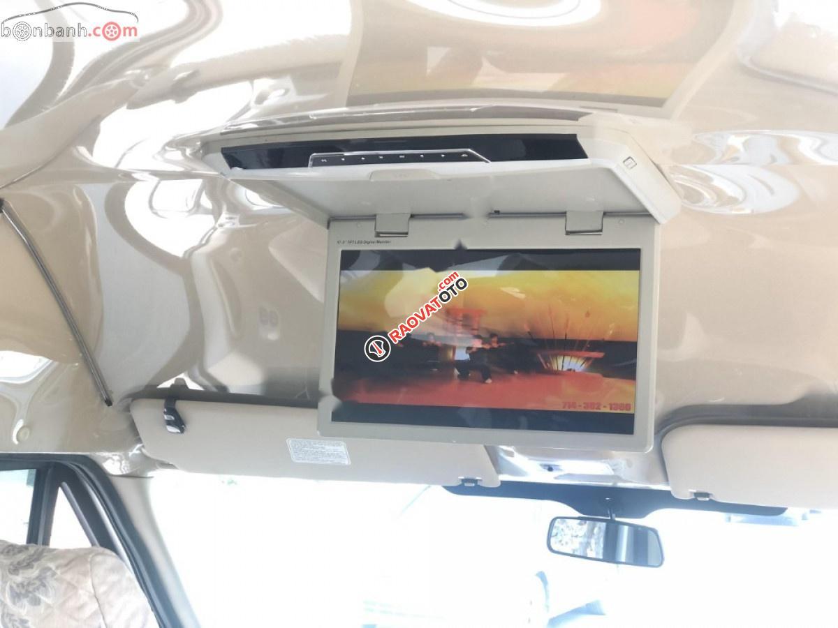 Cần bán Ford Transit Luxury năm 2017, màu bạc-0