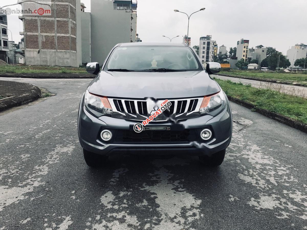 Cần bán lại xe Mitsubishi Triton 4x2 MT năm sản xuất 2016, màu xám, nhập khẩu-2