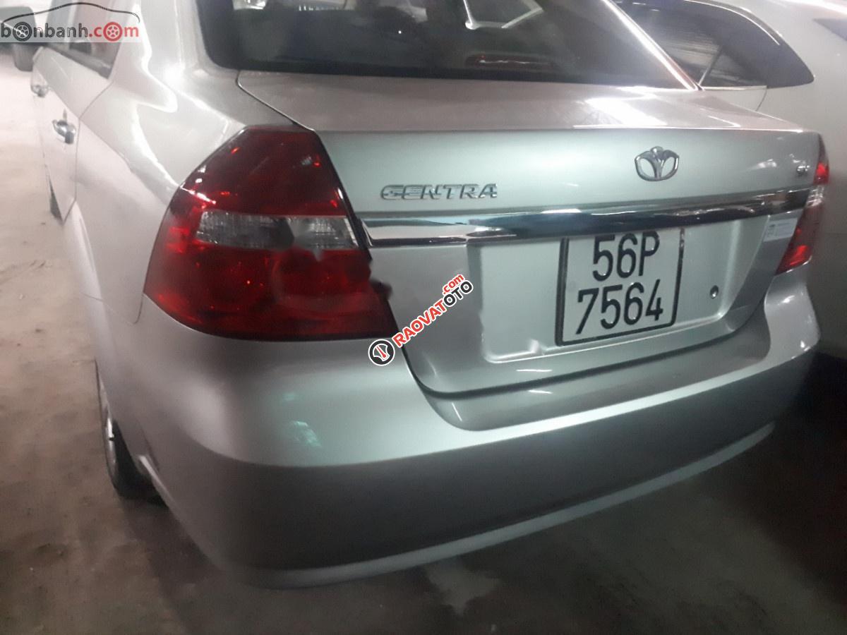 Cần bán lại xe Daewoo Gentra năm 2010, màu bạc số sàn, 250tr xe còn mới-4
