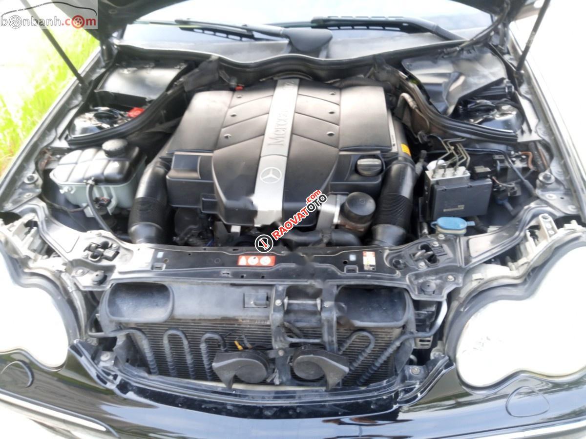 Cần bán xe Mercedes C240 sản xuất năm 2006, màu đen, nhập khẩu-4