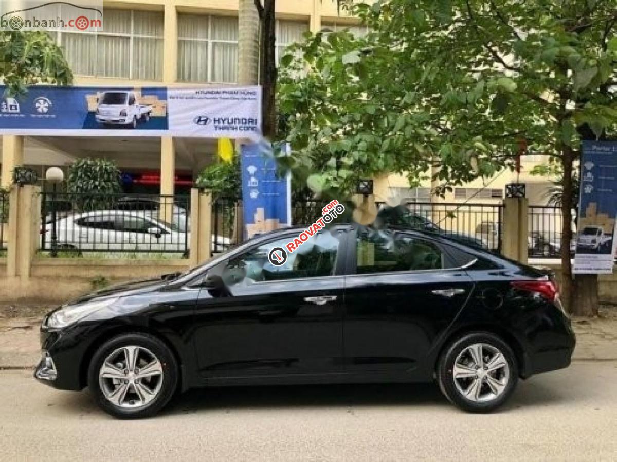 Cần bán Hyundai Accent 1.4 AT đời 2019, màu đen, giá chỉ 540 triệu-1