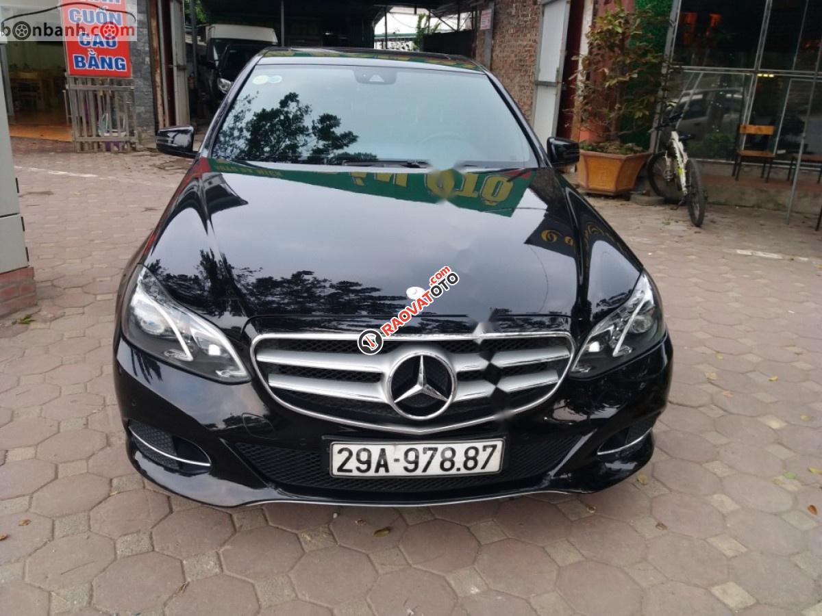 Cần bán xe Mercedes sản xuất năm 2013, màu đen xe còn mới-6