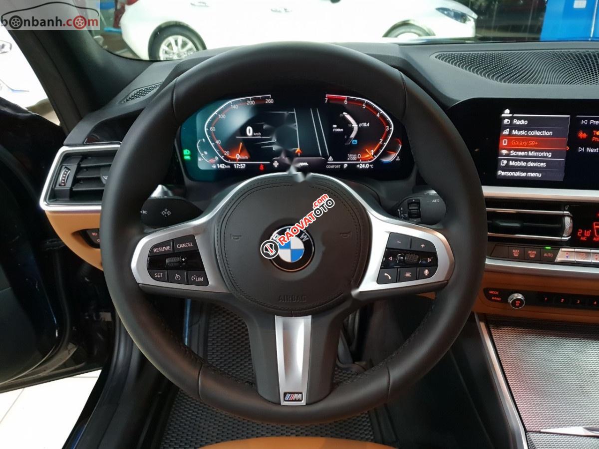 Bán BMW 3 Series 330i năm 2019, màu đen, xe nhập chính chủ-2