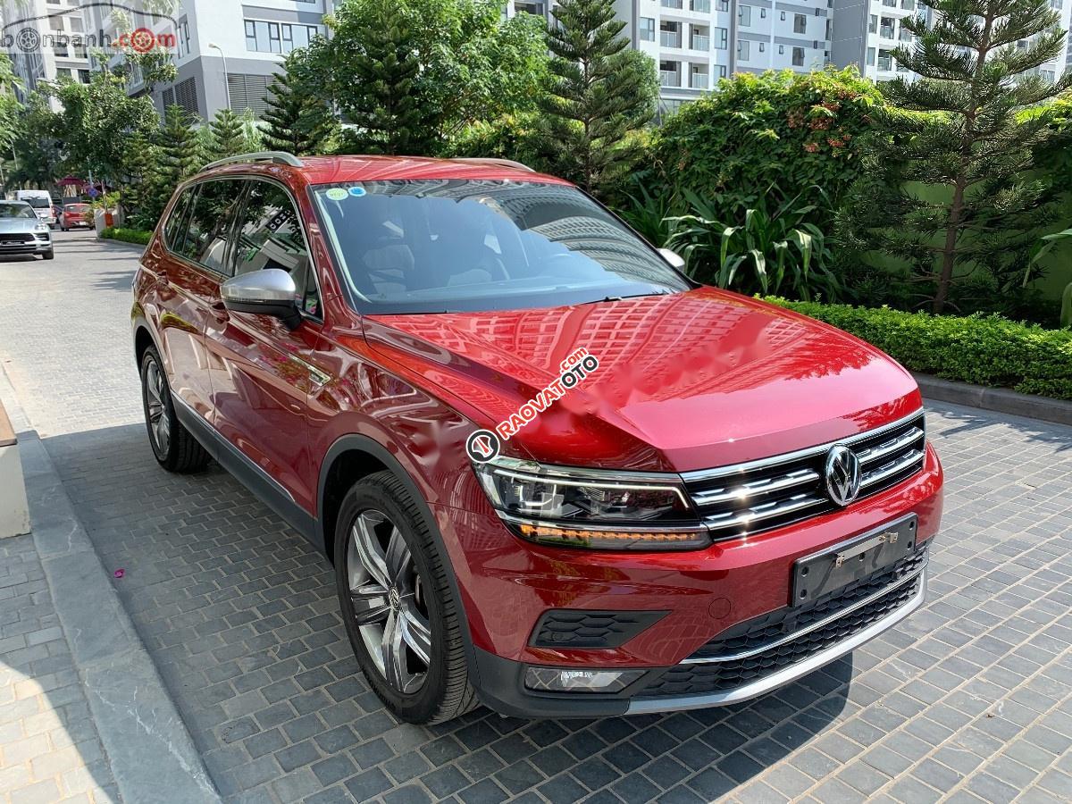 Bán ô tô Volkswagen Tiguan sản xuất 2019, màu đỏ, xe nhập chính hãng-0
