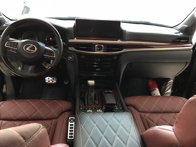 Bán Lexus LX570 MBS màu đen phiên bản 4 chỗ ngồi xe siêu mới. Sản xuất cuối 2018 đăng ký T6.2019-10