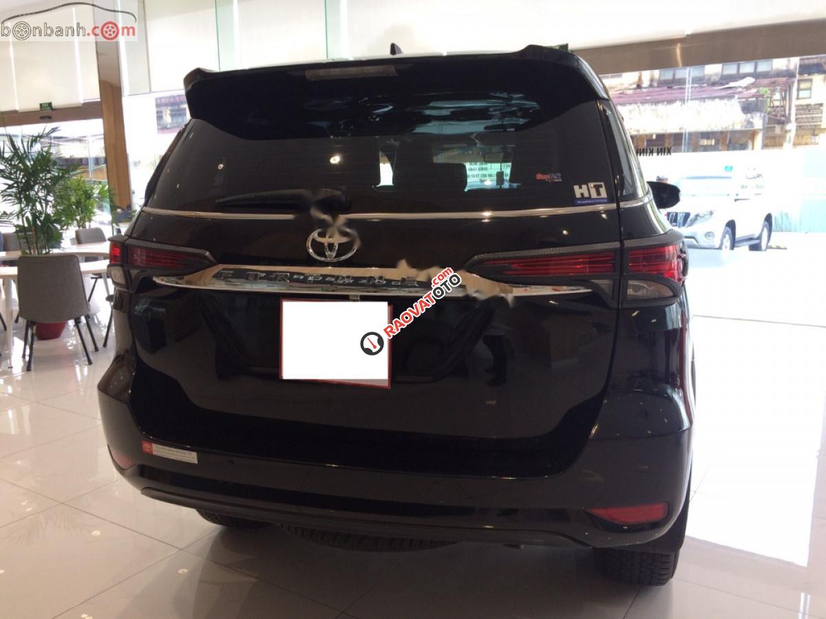 Cần bán lại xe Toyota Fortuner 2017, màu đen, xe nhập chính hãng-2