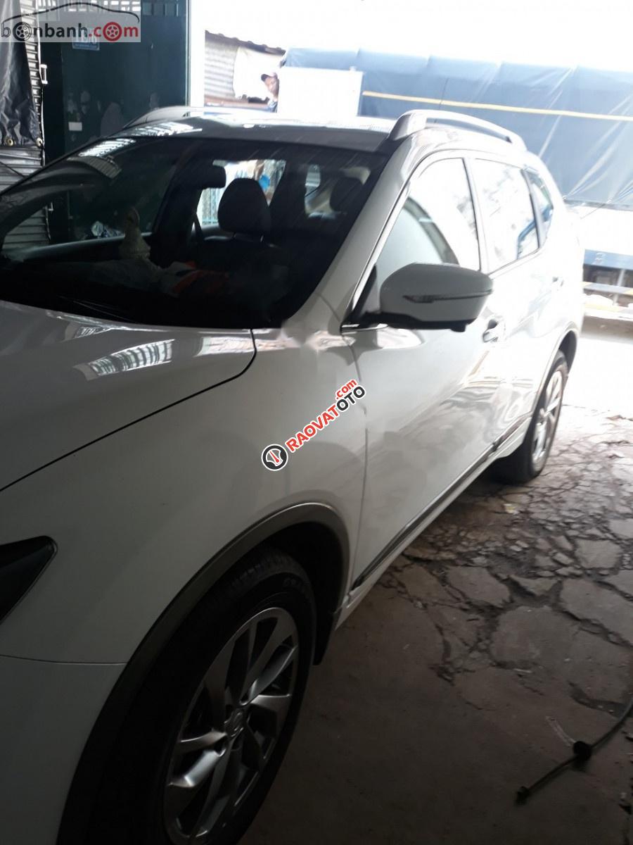 Cần bán lại xe Nissan X trail Premuim 2018, màu trắng, giá chỉ 860 triệu-3
