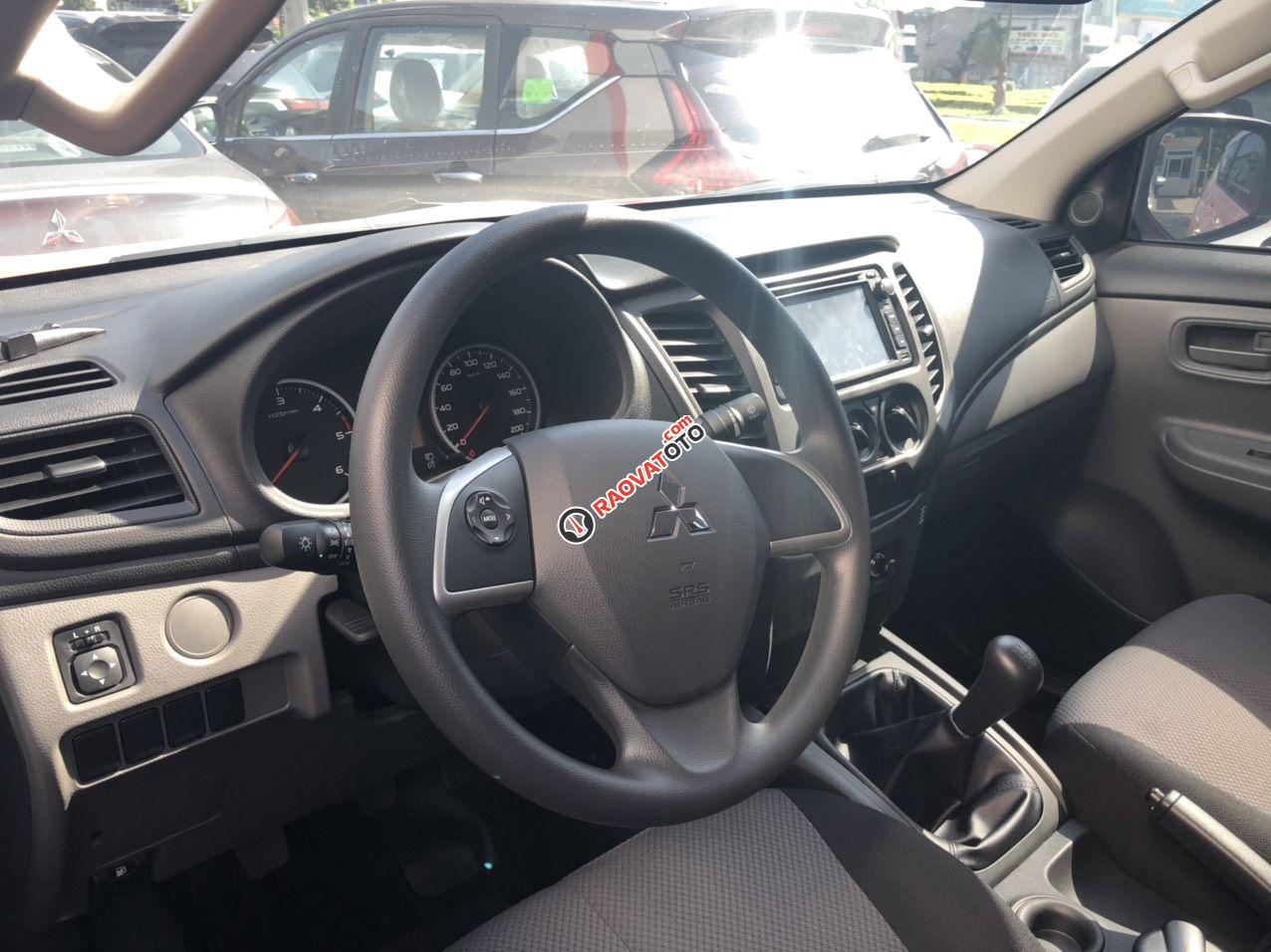 Cần bán xe Mitsubishi Triton 4x4 AT MIVEC đời 2019, màu xám, nhập khẩu, giá chỉ 800 triệu-1