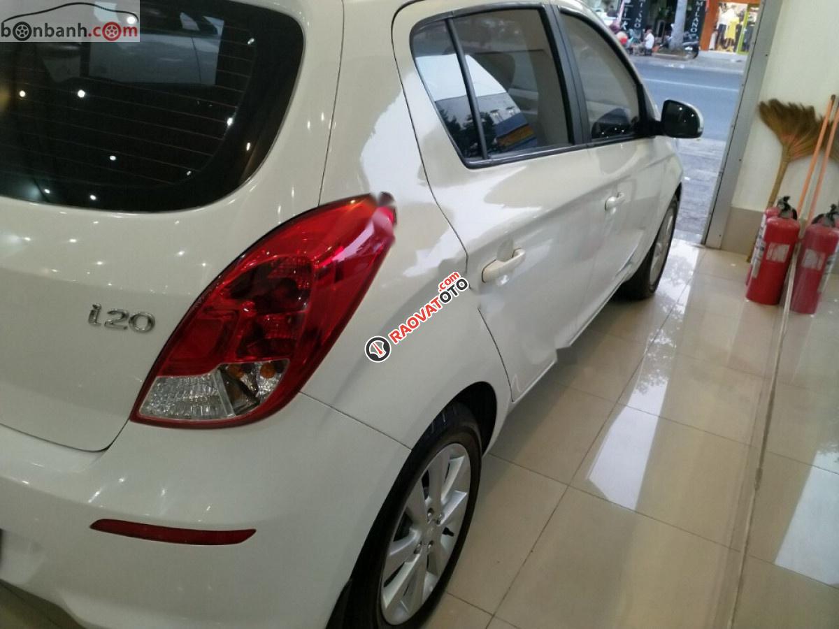 Bán Hyundai i20 1.4 AT năm 2013, màu trắng, nhập khẩu đẹp như mới-3