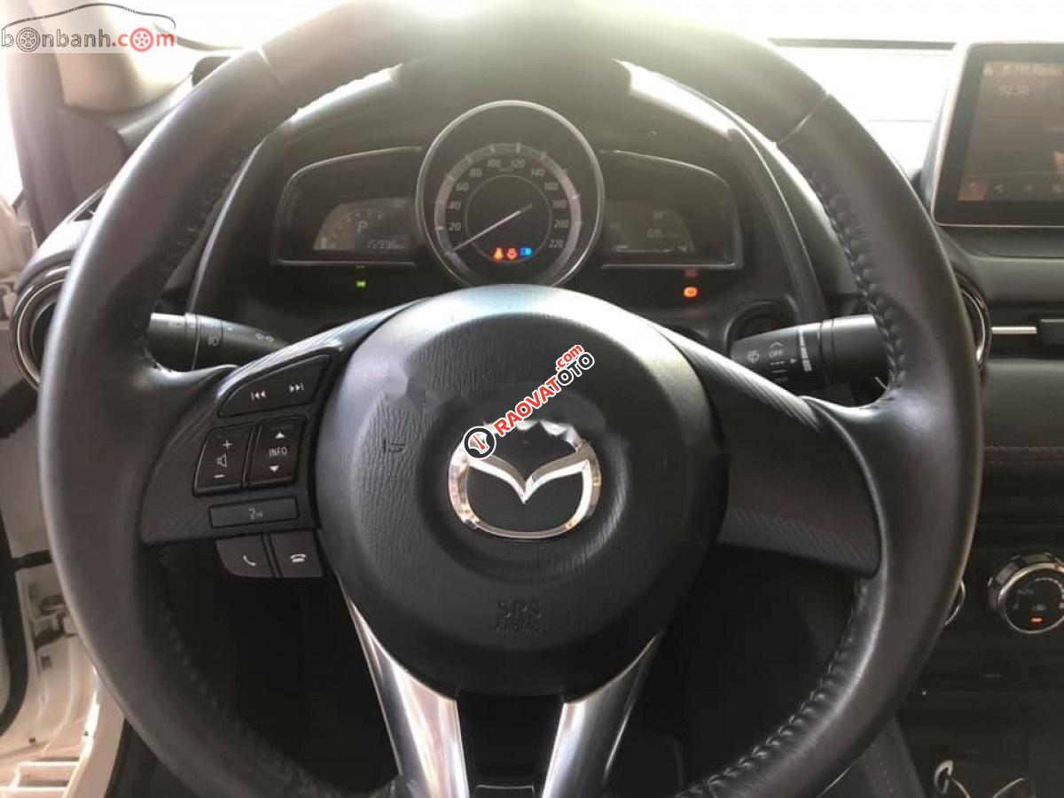 Cần bán Mazda 2 đời 2017, màu trắng, số tự động -0