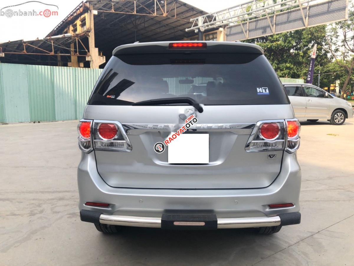 Cần bán gấp Toyota Fortuner 2.7V 4X2 AT năm 2013, màu bạc -2