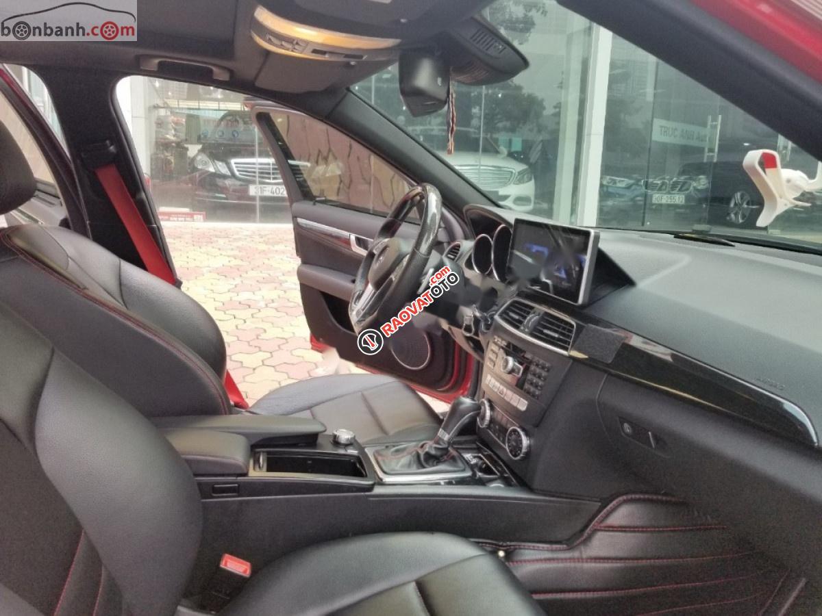 Cần bán lại xe Mercedes C300 AMG sản xuất năm 2014, màu đỏ-2