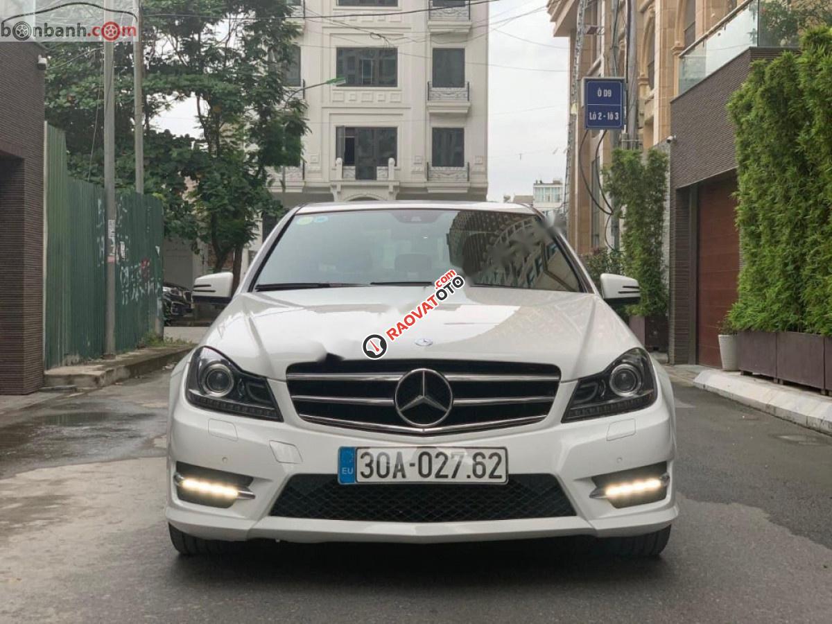 Bán Mercedes C200 đời 2013, màu trắng, giá 719tr-8