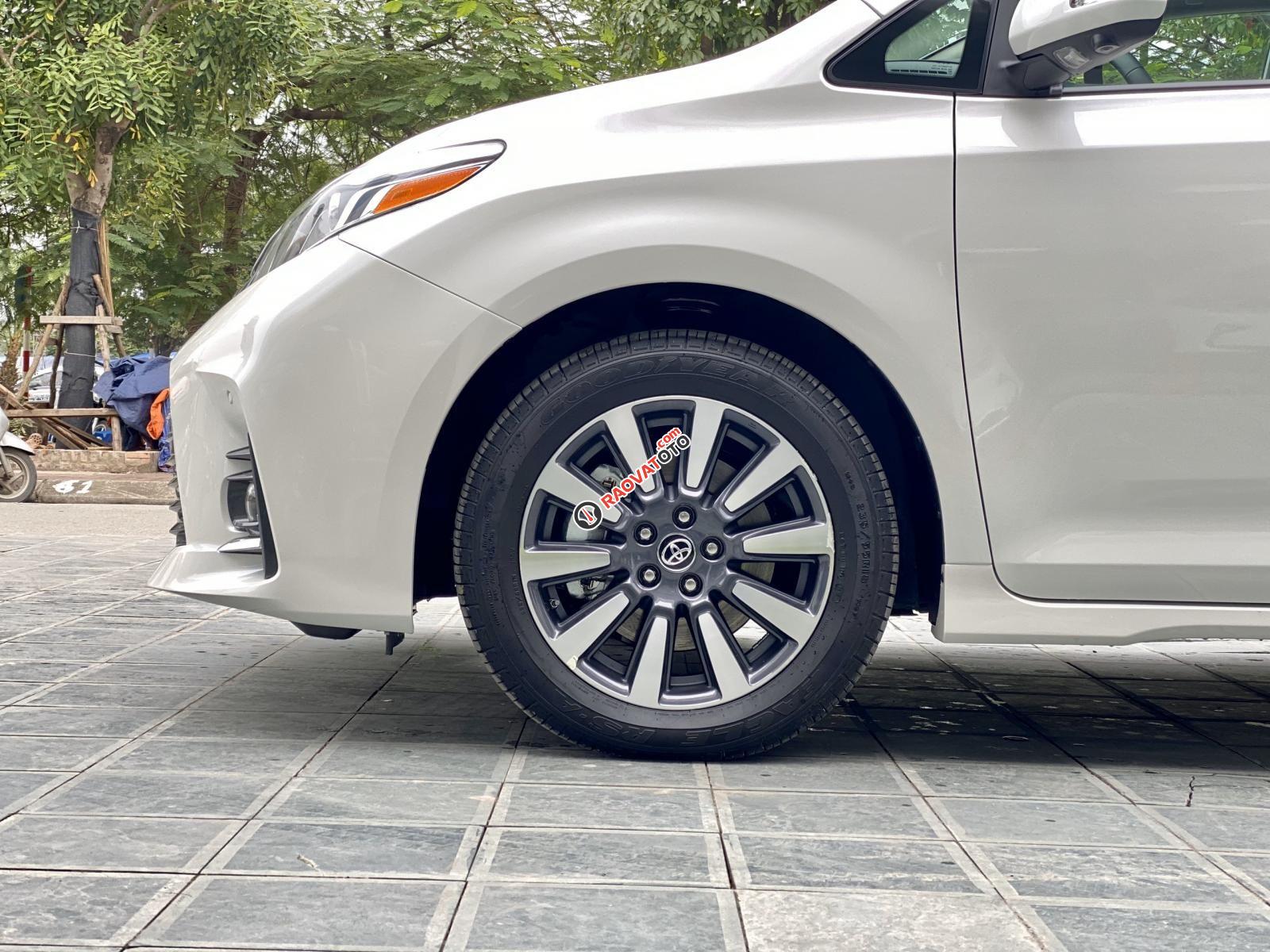 Bán phá giá chiếc xe  Toyota Sienna năm 2019, màu trắng - Nhập khẩu Mỹ-12