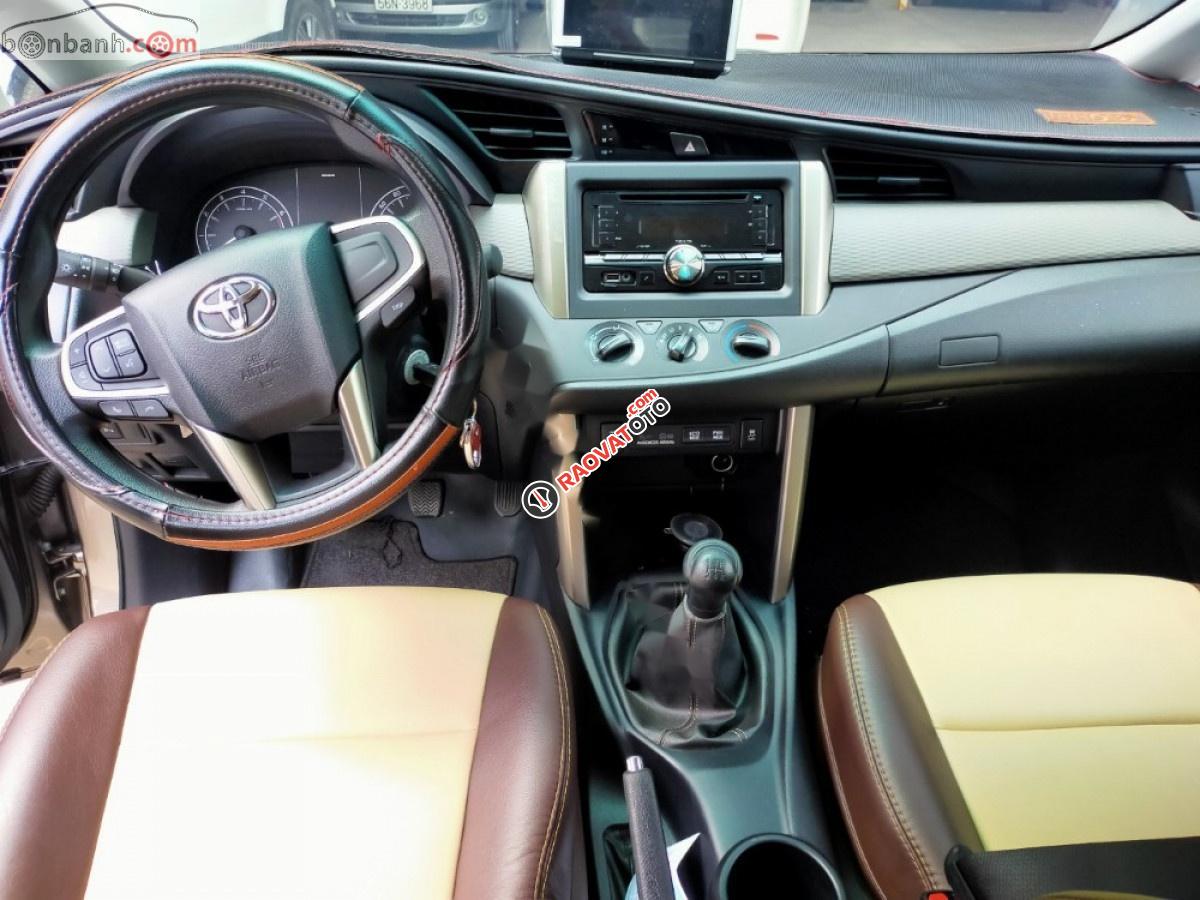 Bán ô tô Toyota Innova năm sản xuất 2019 số sàn, 728tr xe còn mới-0