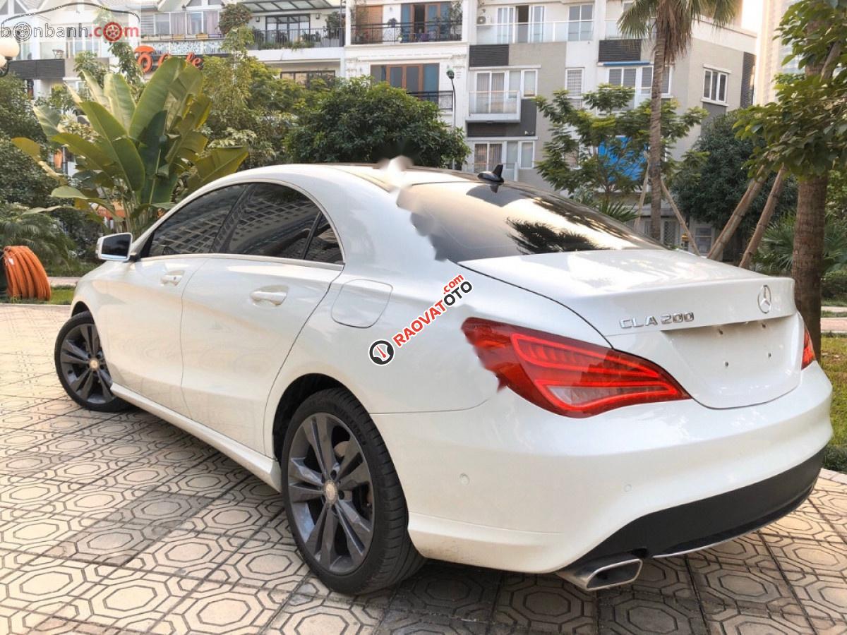 Xe cũ Mercedes CLA 200 đời 2015, màu trắng, xe nhập số tự động, 899 triệu-3