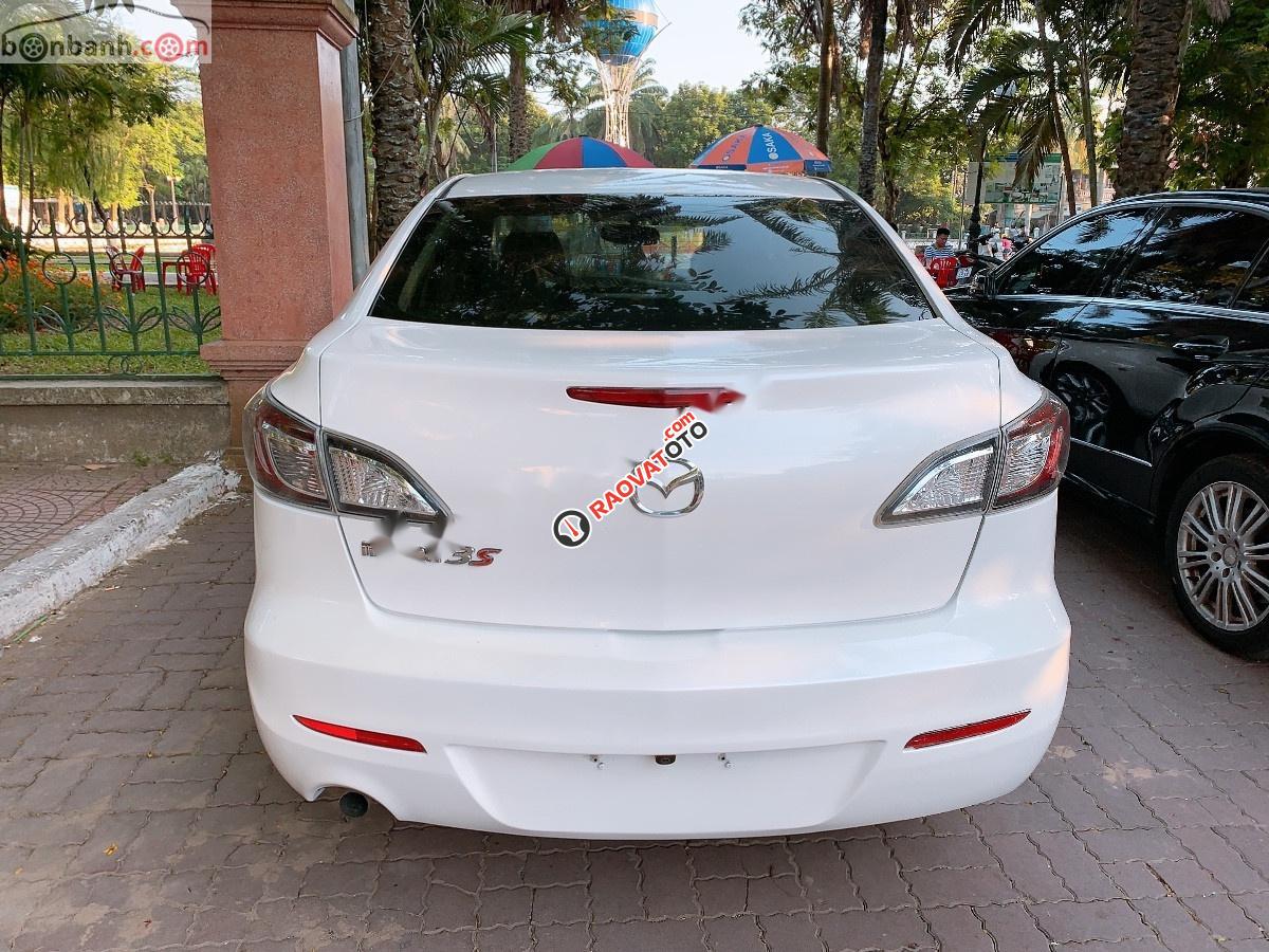 Cần bán gấp Mazda 3 sản xuất 2014, màu trắng xe còn mới-2