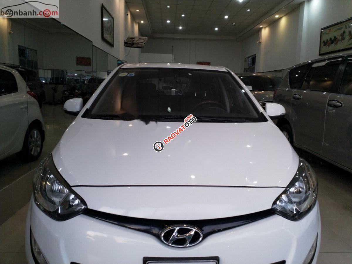 Bán Hyundai i20 1.4 AT năm 2013, màu trắng, nhập khẩu đẹp như mới-0